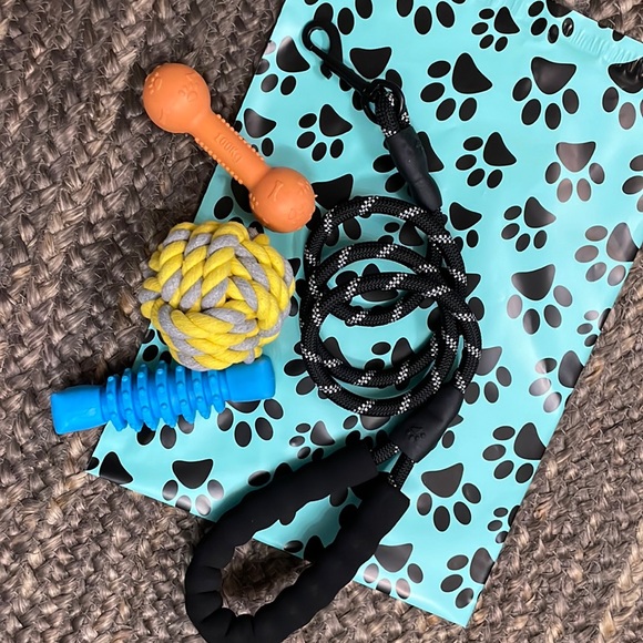 Lola’s Loot Other - Brand New 🐾 Dog/Doggy/Doggie Gift Packs 🐾 Medium Size Dog Toys & Leash 🐾💞